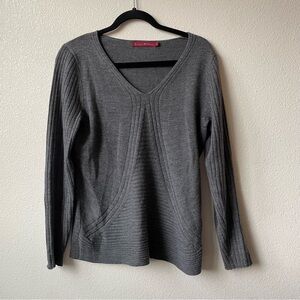 100% Wool Krimson Klover Women’s Large V-Neck Sweater Grey